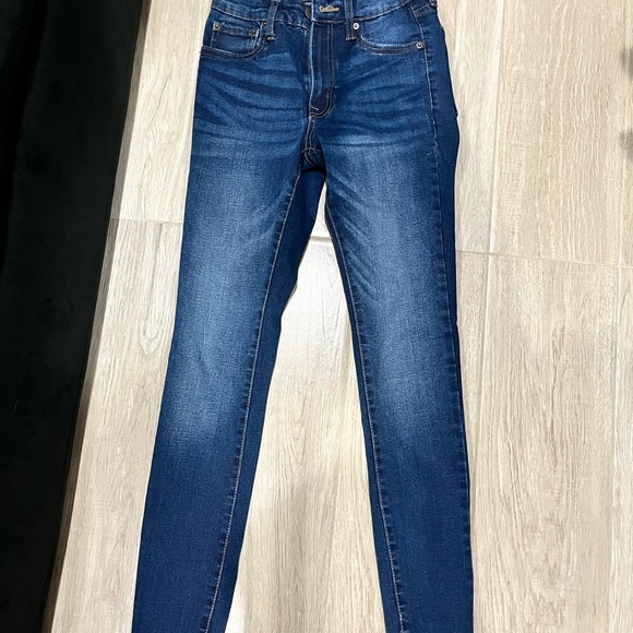 Clothing - Picture 12 of 16